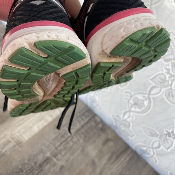 Brooks Ghost 11 Red Running Shoes Womens size 7 B medium - Picture 8 of 16